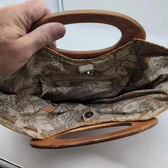 Wicker and Wood Boho Chic bag by old Navy - Picture 4 of 5